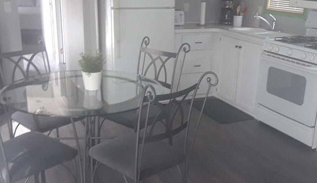 Spacious Corner Lot Cottage @ Sherkston Shores