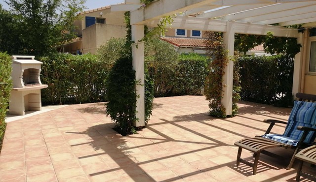 Spacious corner villa with nice view on natural reserve, 3 bedrooms, AIRCO, WIFI, PORTIRAGNES PLAGE