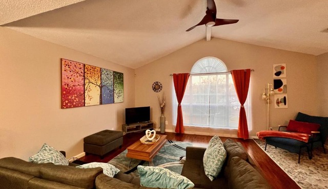 Spacious Corporate Condo - 2bd/2ba