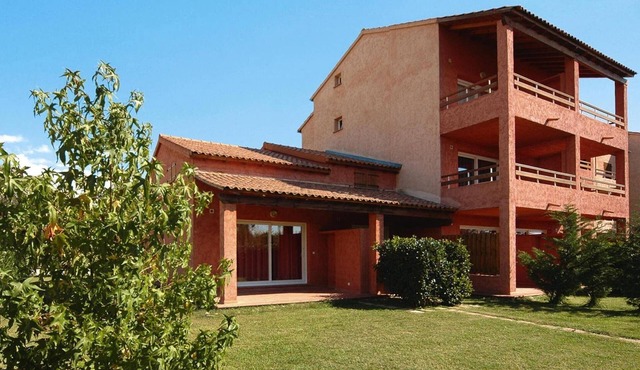 Spacious Corsica Stay for 8 near Beach