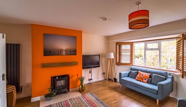 Spacious & Cosy Family Home With Private Garden | Pass the Keys