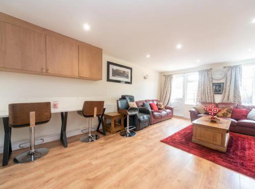 Spacious Cosy Home Close To London Abbey Wood - Pass the Keys