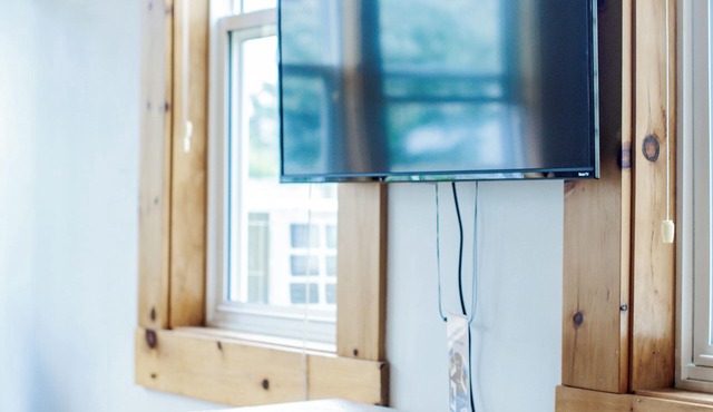 Spacious Cottage w/Ocean Views & On-Site Sauna – C1