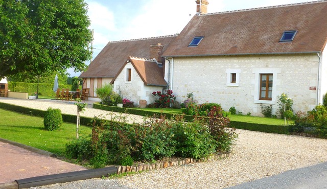 Spacious Cottage near Valençay Castle & Beauval Zoo with Outdoor Activities & Large Garden