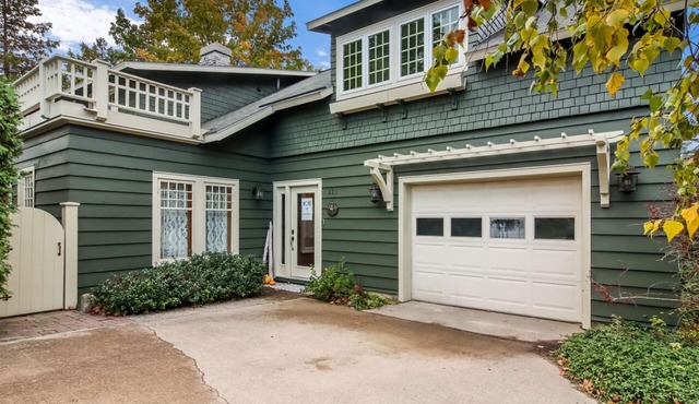 Spacious Cottage in Leland Walk2Beaches&Village Best Location in Leelanau County