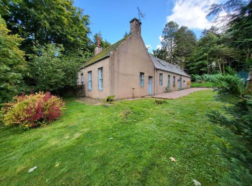 Spacious Cottage in the Grounds of a Scottish Castle