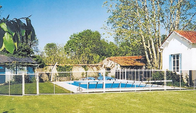 Spacious cottage, renovated to provide you with comfortable and modern accommodation.