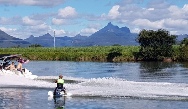 Spacious cottage set in a heritage garden