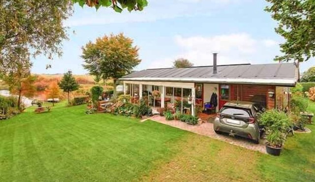 Spacious cottage surrounded by forest