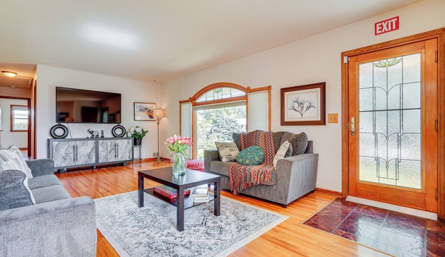 Spacious Cottage Grove Haven Near Downtown St Paul