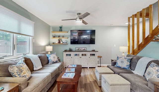 Spacious cottage with deck, kayaks, private beach - in ADK Park