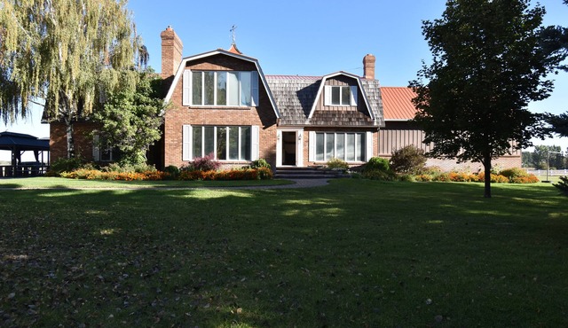 Spacious Country Home - Great for Large Gatherings- 1 hr South of Yellowstone