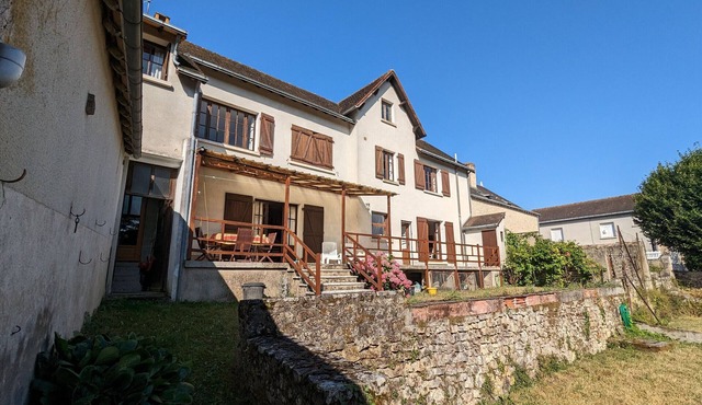 Spacious country house with garden and fireplace near a beach