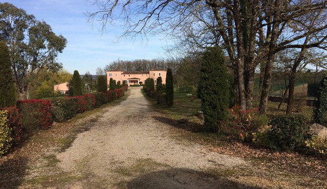 Spacious country villa on a park with swimming pool