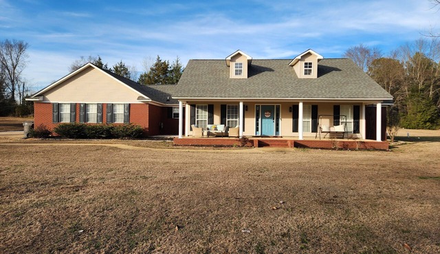 Spacious County Oasis near Tupelo