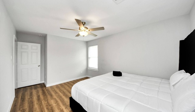 Spacious & Cozy 3Bdroom ~ Party/Events Welcome