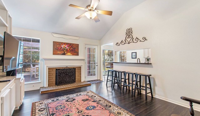 Spacious & Cozy 4BR Home in The Woodlands