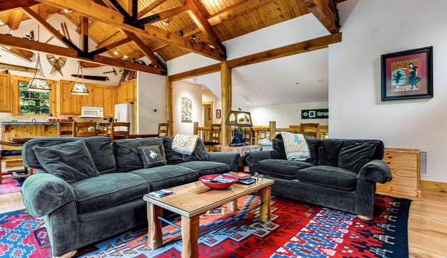 Spacious Cozy Cabin w/Deck, Private Hot Tub, Grill - Amazing In-Village Locale