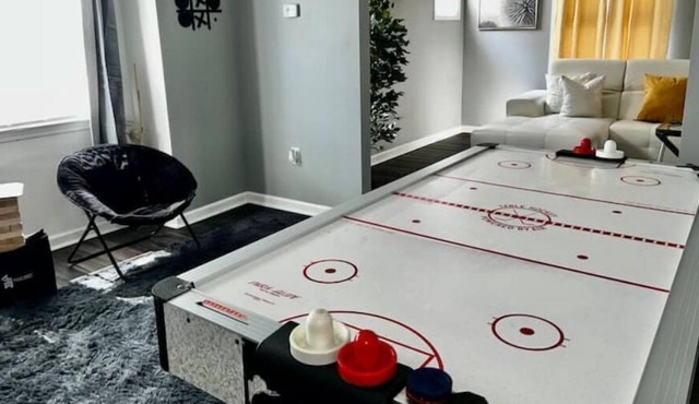 Spacious cozy home w/ GameRoom!