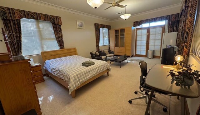 Spacious-Cozy Oversized Room in Leafy Strathfield