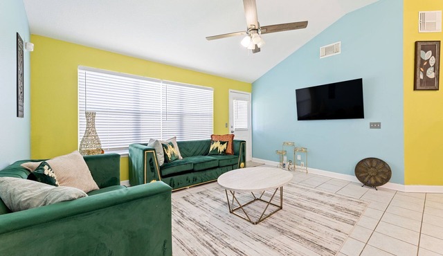 Spacious & Cozy Sugar Land Home – Perfect for Families and Remote Workers