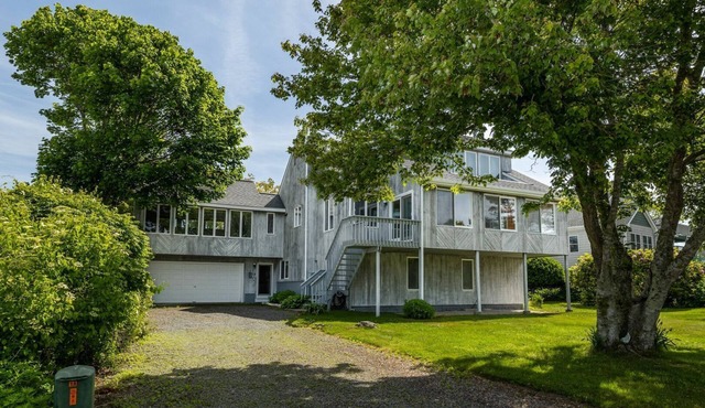 Spacious&Custom Built Contemporary Home- 5 bed, 3 full bath located on Southern Tip of Narragansett!