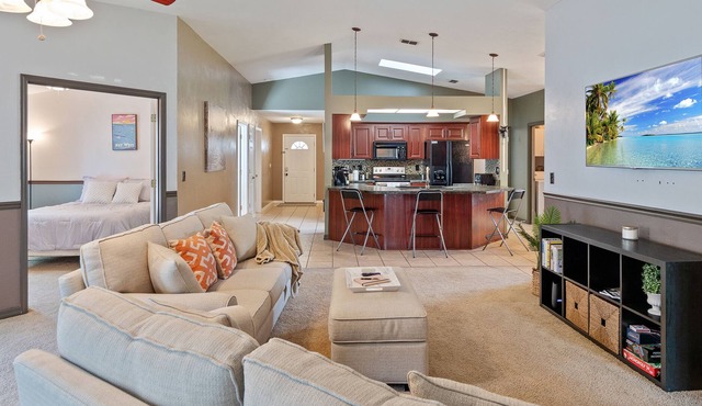 Spacious Daytona Beach Getaway - Near Everything!