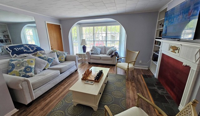 Spacious Decorated Apartment: Your Perfect Stylish Living Space