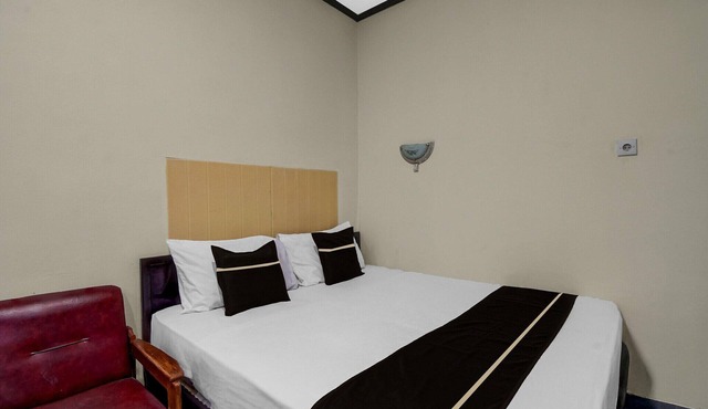 Spacious Deluxe Double Near Mall Ciputra