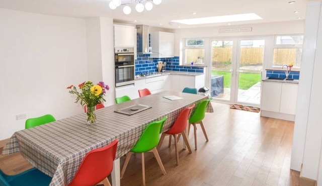 Spacious detached house with private hot tub