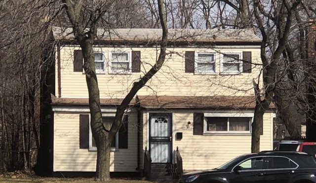 Spacious Detroit retreat near Henry Ford Museum 16 min drive