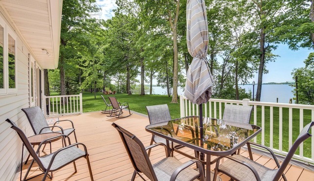 Spacious Detroit Lakes Home w/Private Deck!