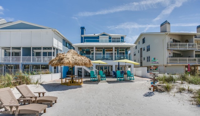 Spacious, Direct Beach Front 6-Bedroom House in Peaceful Indian Shores