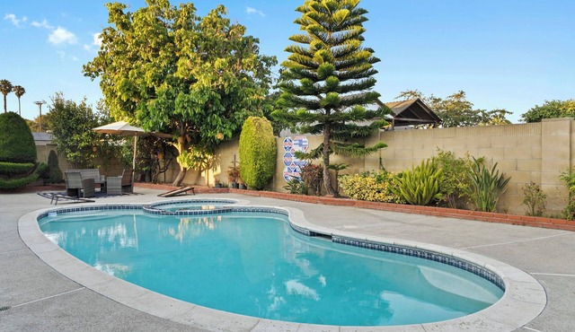 Spacious DISNEY Magic home with Pool-Spa-GameRoom-Billard in Midway