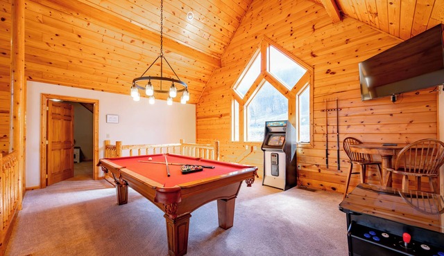 Spacious Dog Friendly Retreat w/Pool & Fireplaces