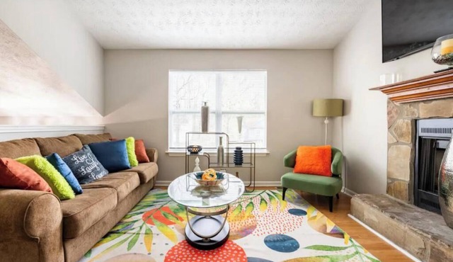 Spacious Douglasville/Lithia Springs Retreat: 5BR, 3BA for Families or Business