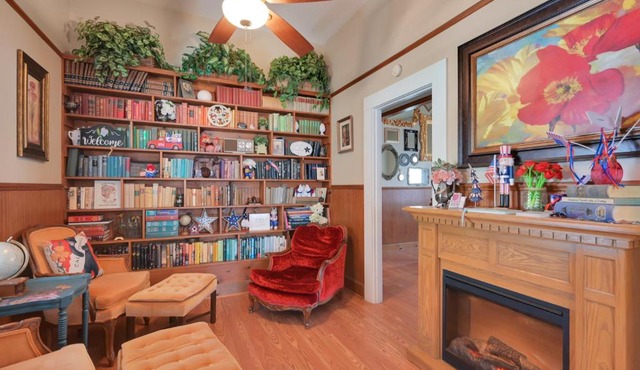 Spacious Downtown Jackson Retreat- Historic Hangout