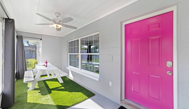 Spacious Downtown Orlando house centrally located to Orlando tourist attractions