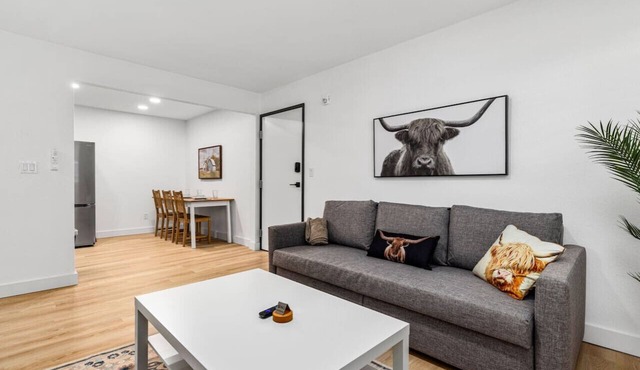 Spacious DT Pueblo Loft – Crew Ready!