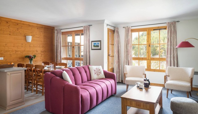 Spacious duplex in sought after Prince des Cimes with Pool