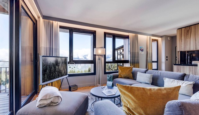 Spacious Duplex with Spa, 4 Bedrooms, Arc 1800