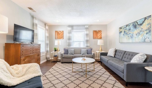 Spacious Duplex | 2 Bedroom | Near KU Medical | 18