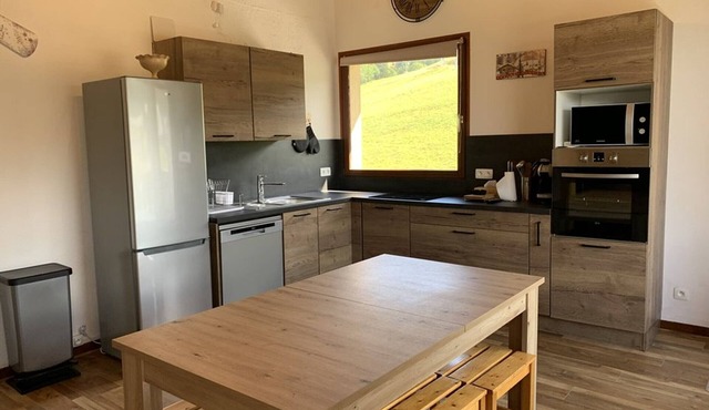 Spacious duplex at the foot of the slopes with parking