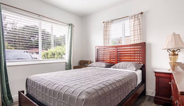 Spacious Duplex Near MIA & Port