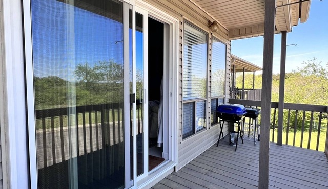 Spacious East of Eden Condo near Sandy Beach!