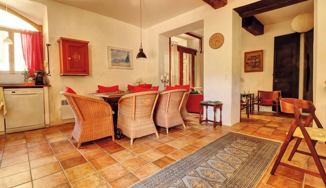 Spacious easy access ground floor flat in Axat "guest favourite" on rival site.