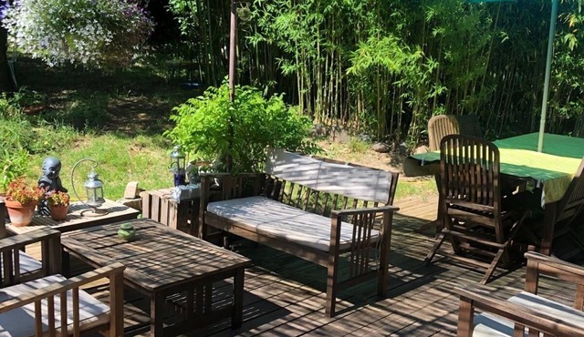 Spacious eco-friendly house of 180m2 for 10 people on the edge of a river