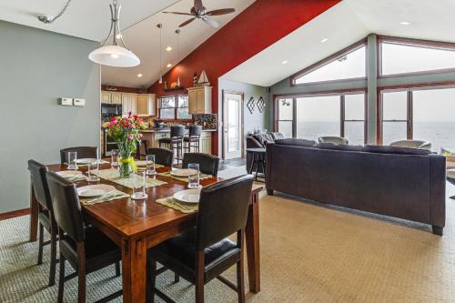 Spacious Edgerton Home w/Private Beach & Views!