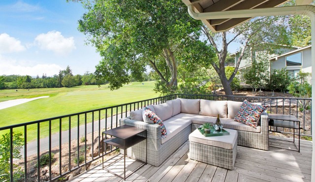 Spacious Elegance Where Sunset Meets Fairway