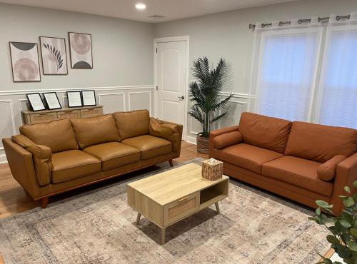 Spacious & Elegant 2 bedroom apartment in the heart of Uniondale